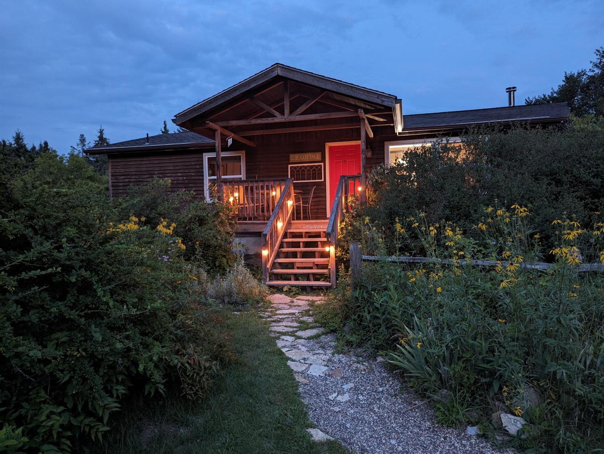 The Cottage At Journey Inn Maiden Rock Exterior photo